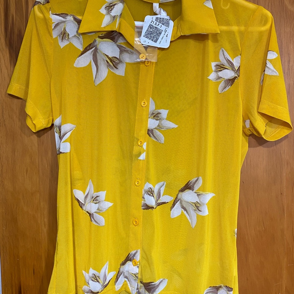 Nadine West botton uo blouse yellow with florals on it sill a as the tag on it